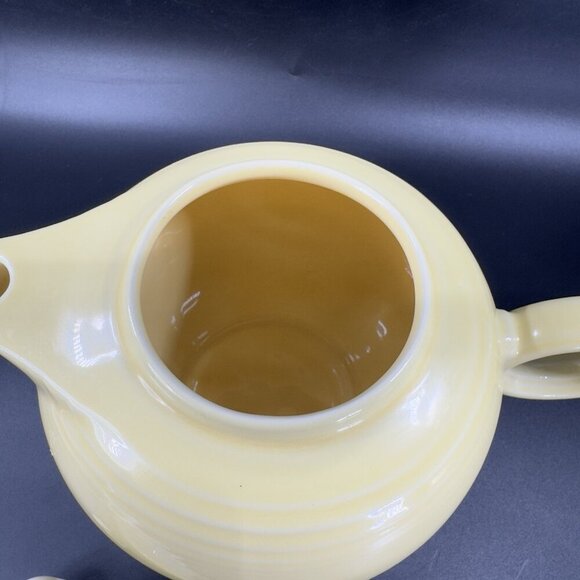 Fiesta Light Yellow Teapot Carafe Homer Laughlin USA Ceramic With Lid Marked VTG - Picture 13 of 14